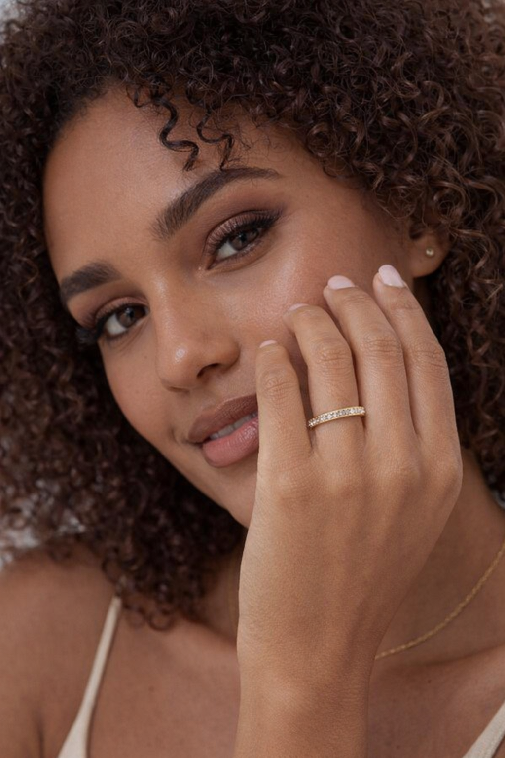 The VIVÉ 14K Gold Eternity Ring